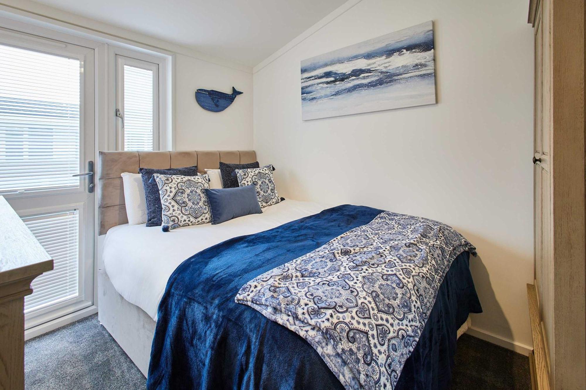 Chalet Host & - Sea View Road *